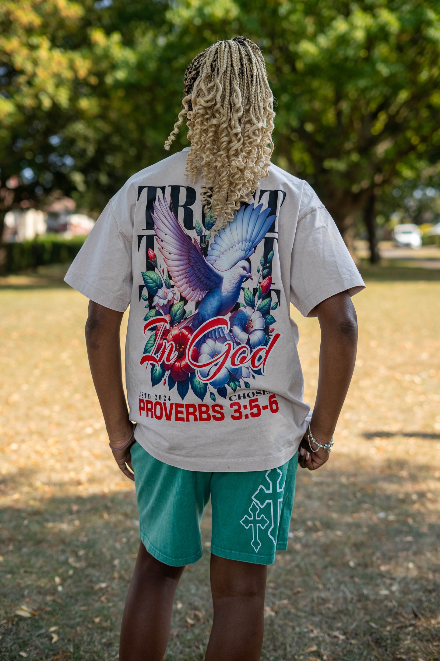 OVERSIZE ACID WASH TRUST IN GOD TEE